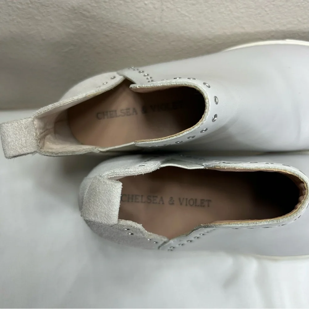 Chelsea & Violet Milo Suede Leather Gray White Eyelet Wedge Slip On Sneakers 8.5